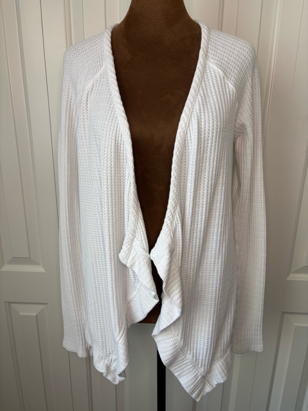 Mod-o-doc White Open-Front Waffle Knit Cardigan, size Small